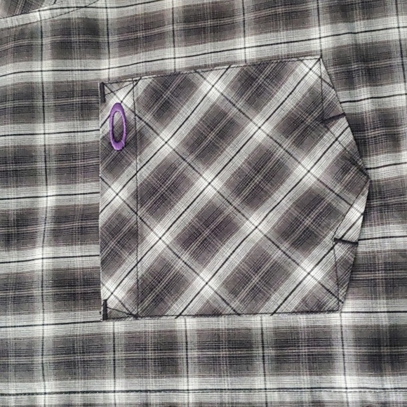 Oakley shirt - Picture 3 of 6